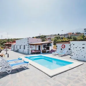 https://casa-rural-quinta-sevi.in-canary-islands.com